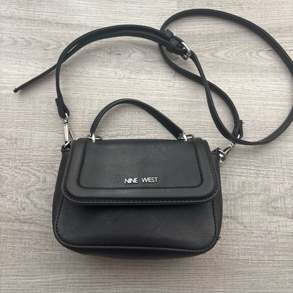 Nine West From the Archives “Antionetta Mini” Crossbody bag